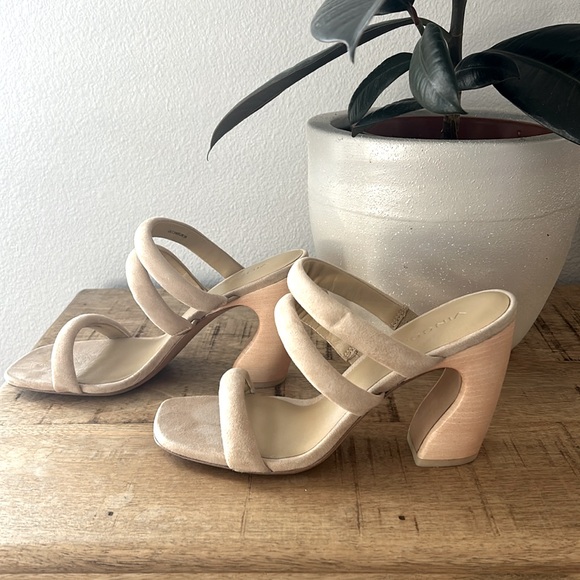 ✨ NWT VINCE Dara Sandals size 7.5 - Picture 2 of 8